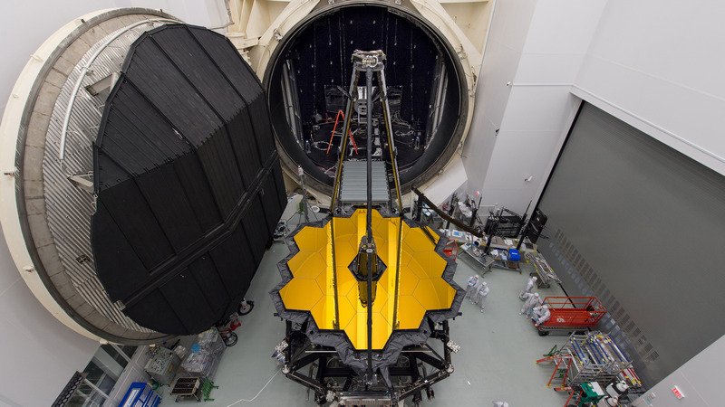 larrylowr's tweet photo. NASA's James Webb Space Telescope Launch.... #gadgets_review #newestgadgets #science https://t.co/mtcTf8cDqj https://t.co/e01xc7ihyL