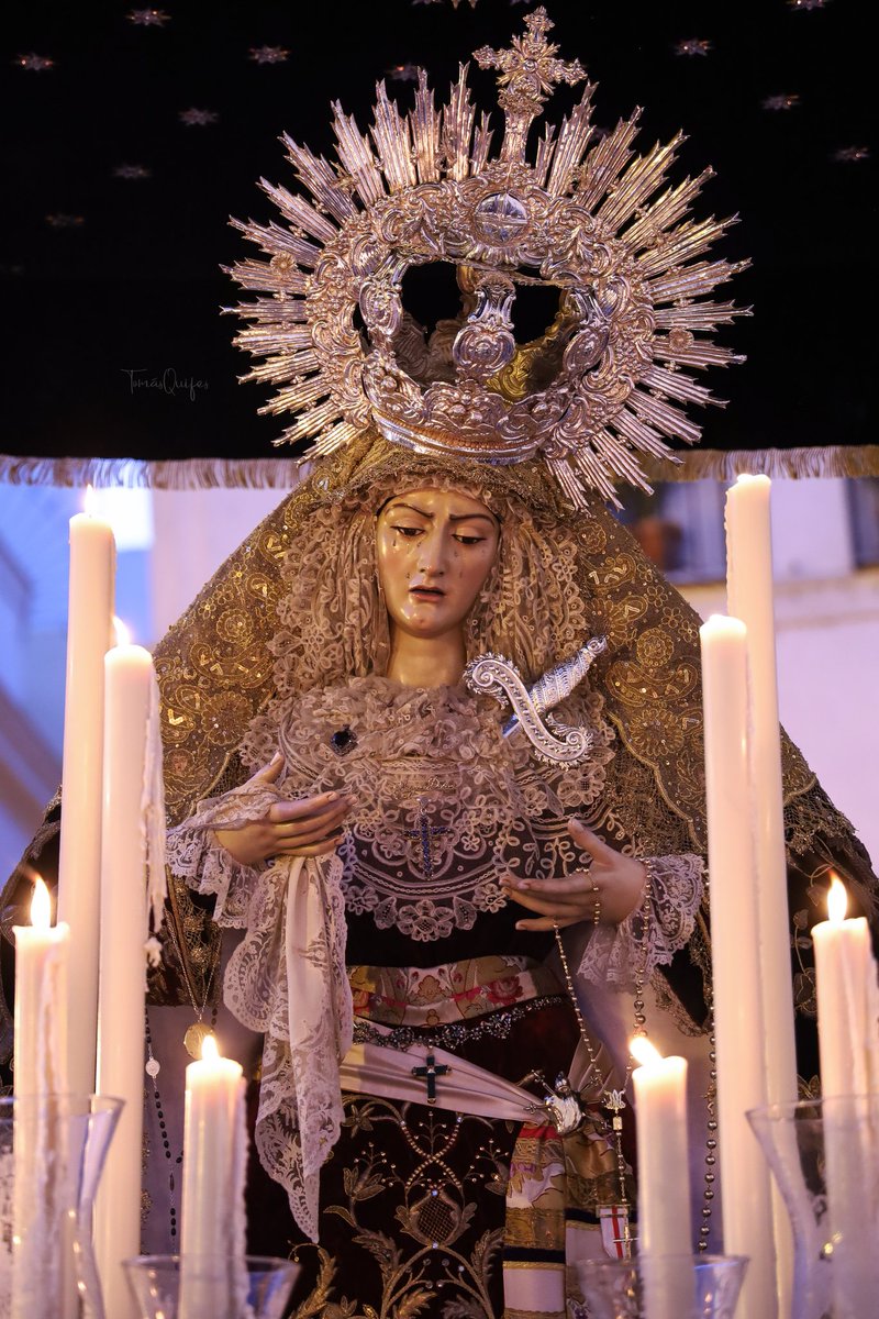 Nestorrufino2's tweet photo. #SabiasQue Nuestra Madre y Señora del Mayor Dolor de la @hdadlasaguas salió bajo palio entre 1899 y 1903. El acompañamiento musical de por aquel entonces fue la Banda de música del Regimiento de Granada n° 34

@DePenitencia @luzdepasionsev @pasiondesevilla https://t.co/tjrm9GUkJr