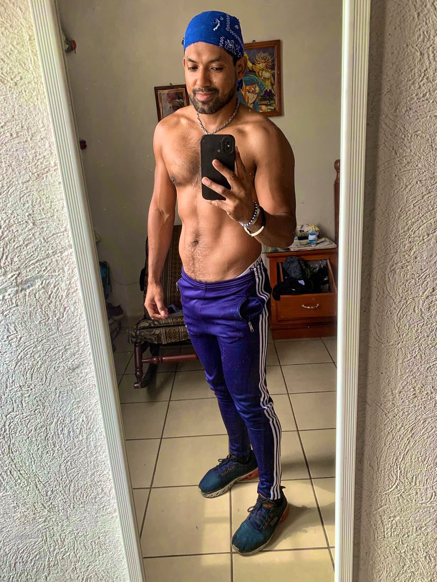 Brachokouga's tweet photo. Cundo te falle la motivación que sea la disciplina quien te mantenga en marcha. 👊🏾💪🏽

#fitnes #fitnessaddict #FitnessGoals #FitnessMotivation #lifestyle #athete #gymlife #gym #fit #fitnes #gay #PhotoBoy #mentalhealth https://t.co/B9Nbq39Ntu