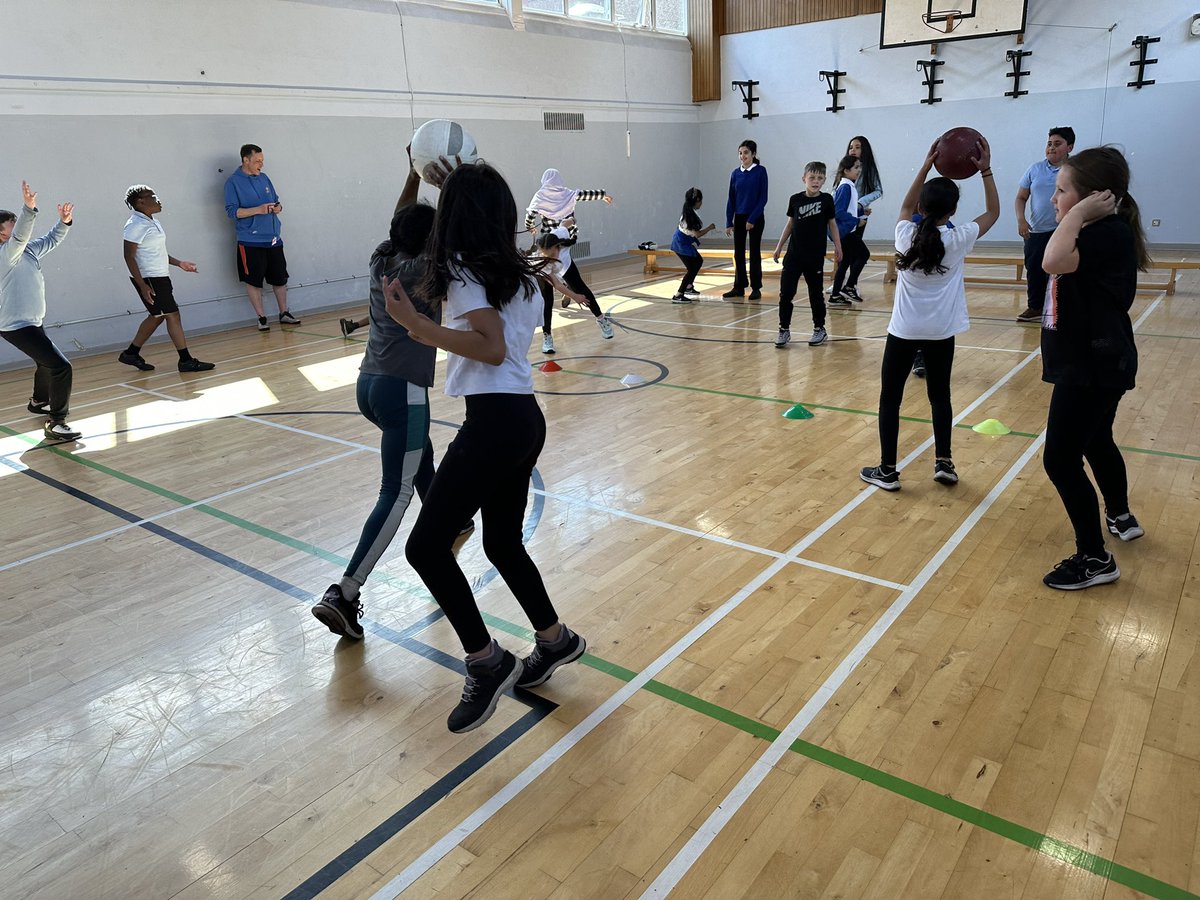 GovanHighSchool's tweet photo. Fun day of transition with P5 @RiversideGovan @PirieParkPS https://t.co/k3xDjL2onL