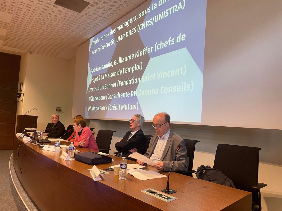 Inter_Religio's tweet photo. [Colloque transfrontalier] 💬
  
Retour en images 📷sur le colloque ''La diversité religieuse dans l'entreprise: Regards croisés sur un singulier pluriel'' qui s'est tenu les 10-11  mai 2023 à l'Université de Strasbourg et a été organisé dans le cadre du projet @RELIEN🇪🇺. https://t.co/jd9DnChDcP