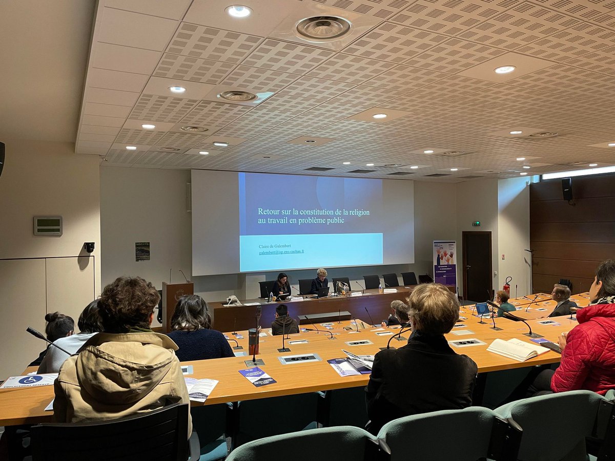 Inter_Religio's tweet photo. [Colloque transfrontalier] 💬
  
Retour en images 📷sur le colloque ''La diversité religieuse dans l'entreprise: Regards croisés sur un singulier pluriel'' qui s'est tenu les 10-11  mai 2023 à l'Université de Strasbourg et a été organisé dans le cadre du projet @RELIEN🇪🇺. https://t.co/jd9DnChDcP