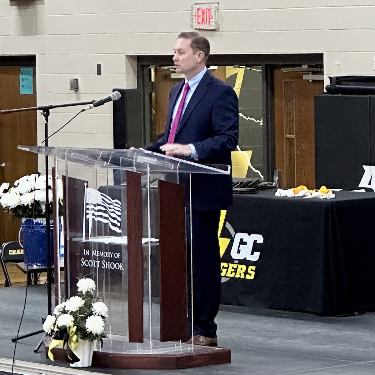 bettsgregory's tweet photo. @ACGChargers It was an honor to be your guest speaker yesterday. What an amazing group of graduates/accomplishments! Best wishes on your journey Class of 2023.Don’t forget where you came from/the people who helped you succeed (family)/your identity/&amp;being Adaptive. https://t.co/owse82pbx7