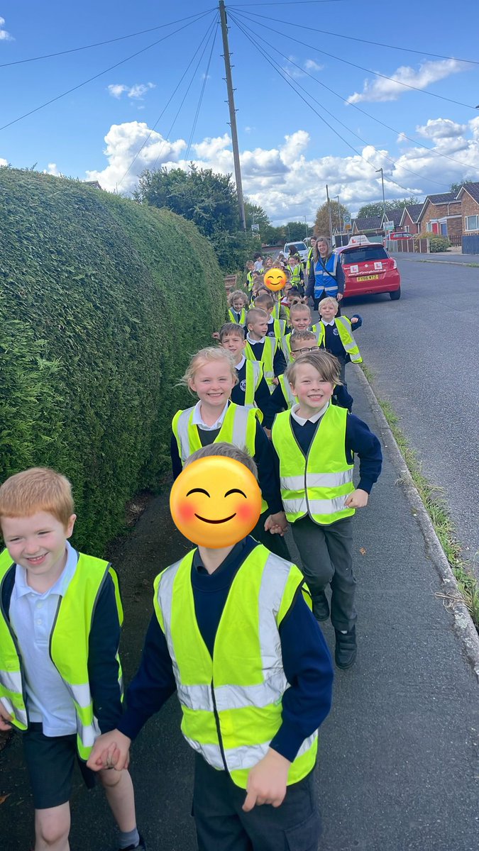 BranstonInfant1's tweet image. And we are off! Our 10 Miles in 10 Days challenge has begun! We are taking part in this challenge alongside our #LAAT family of schools. Thank you to families who joined us today. #LoveAsActionTogether #10YearsOfSuccess #TheBestWeCanBe 💙