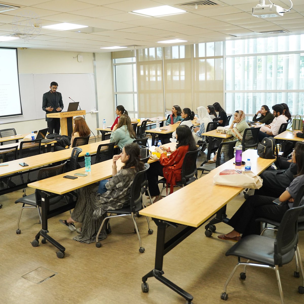 HabibUniversity's tweet photo. Our #SocialDevelopmentandPolicy students demonstrated their research skills at the Final Year Project Showcase through insightful poster displays & engaging panel presentations, highlighting their dedication for positive social change.
#HabibUniversity #FYPShowcase #HUGrads2023 https://t.co/Ly6HNTaobH