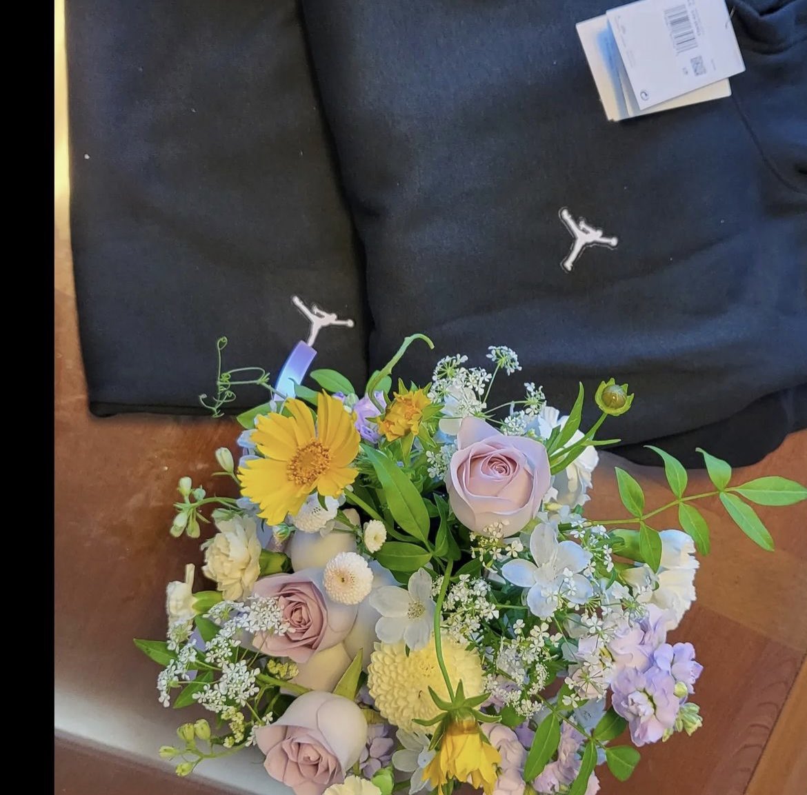 BurningSoulsPH's tweet photo. [🎉🎂] 2023 LEE JONGHYUN DAY 💚

🎁 PRESENTS > FLOWERS

Thank you so much to our dear friends who have participated and to Jonghyun's mom 💚

@UnitedBurning 
@catsangels3 

@cnbluegt 
#HappyLeeJonghyunDay https://t.co/0GCQkYJ3Ga