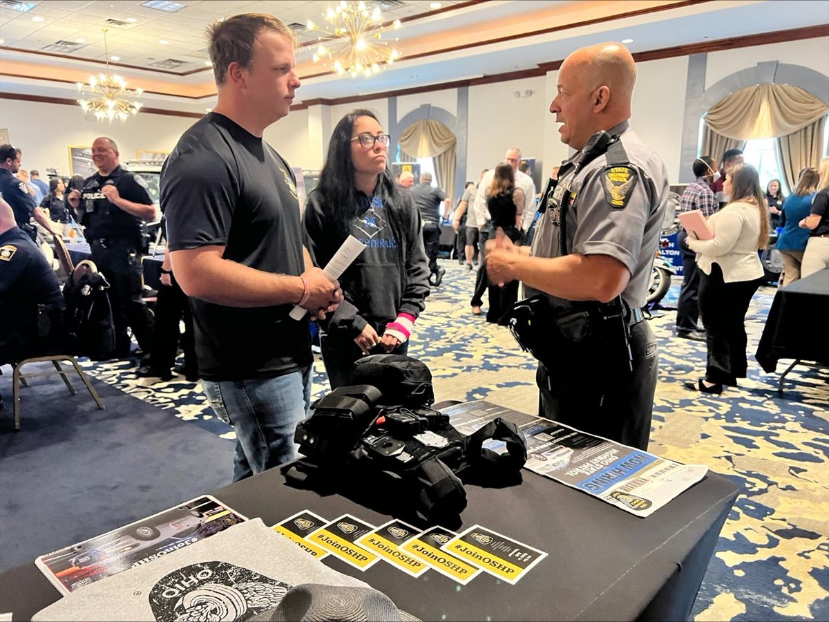 OSHP_NEOhio's tweet photo. Thank you to everyone who came to see us at the @SecretService Cleveland First Responder Career Fair on Saturday. @OSHP Tpr. Hiram Morales and Tpr. Diep Pham were excited to shake hands, answer questions &amp; take applications from men &amp; women who want to #JoinOSHP. https://t.co/EQ3nNtqhnZ
