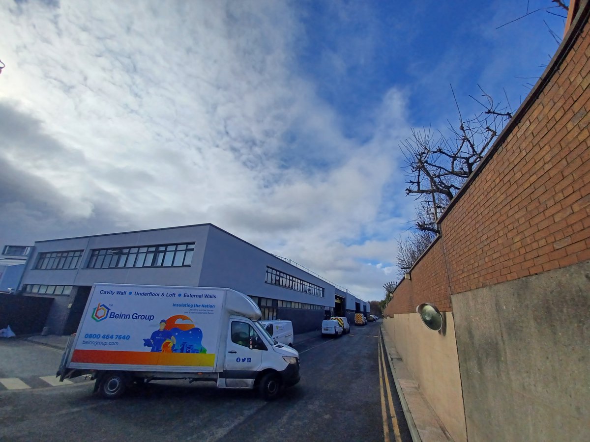 We don’t just work on domestic properties. Here’s some of the Beinn Energy Services team installing external wall insulation on an office block at the Mersey Tunnel last month.

#commercialproperty #energyefficiency