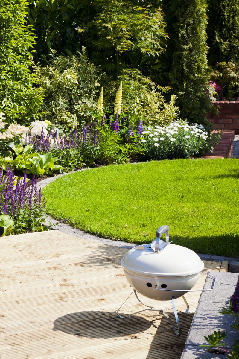 PureEstateAgent's tweet image. The sun is emerging (slowly) so it's time to get your garden sorted for the upcoming garden parties &amp;amp; social gatherings!🌞❤️

View the link below for some creative ideas for your garden!

housebeautiful.com/uk/garden/desi…

#purelettings #home #properties #summer  #gardenlove #gardenparty