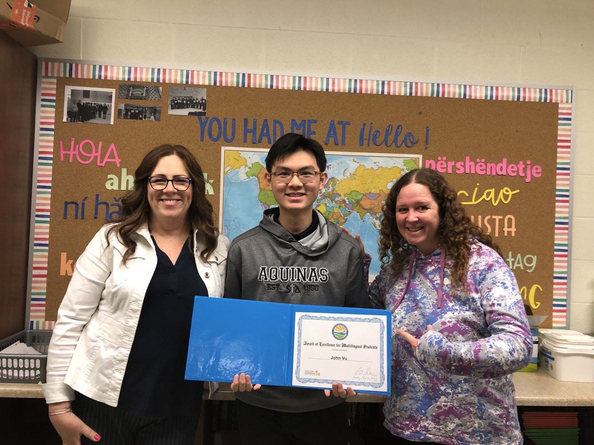 Congratulations to John Vu, this year's recipient of the <a href="/STAOakville/">STA Oakville</a> Award of Excellence for Multilingual Students. John is a worthy recipient who both excels in the classroom and has immersed himself in our STA school community as a STA Morning Show host <a href="/MrsKathleenMoro/">Kathleen Moro</a> <a href="/HCDSB/">Halton Catholic DSB</a>