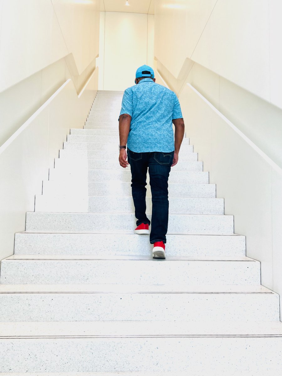 gm ☀️

Did you recently fail at something?

Were you sad about it for a bit, then picked yourself up and continued your journey? Congrats — your success is inevitable! 🎉

Failures are just necessary steps to make you stronger on your climb to success.

Keep climbing! 💙💛