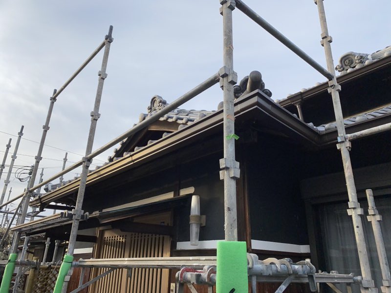 OPWiDlmGcPd3ya4's tweet photo. 雨樋掛替工事・大阪府池田市
大阪府池田市にて、雨どい取り替え工事をしました。
使用雨とい:PanasonicシビルスケアPC77
#樋工事 #樋修理 #雨漏り
#大阪 #池田市 #雨樋 #雨とい
#雨どい #板金屋 #建築板金
#パナソニック #PC77 #リフォーム https://t.co/syF01rxQr1