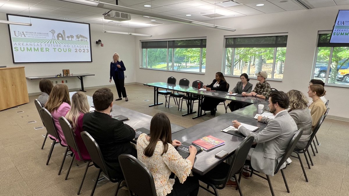 AgWriterArk's tweet photo. .@debbiepinreal talks about the importance of networking and the qualities needed for strategic networking. #FutureAgLeaders
@uaex_CommDev https://t.co/pR8n5fp7F3