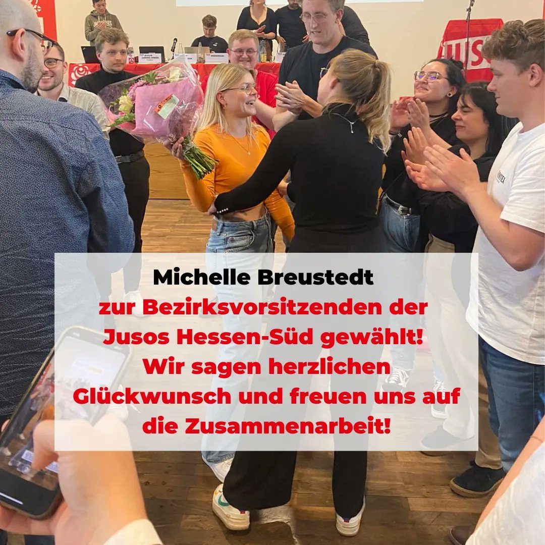 jusosdarmstadt's tweet photo. Wir freuen uns sehr, dass @M_Breustedt jetzt unsere Bezirksvorsitzende der @JusosHessenSued ist. 
Herzlichen Glückwunsch, wir freuen uns auf die Zusammenarbeit! ✊🏻🌹 https://t.co/p0AwvehbDu