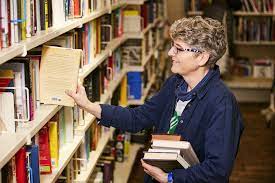 WE NEED YOU !!!!
Online listing volunteers wanted. 
Help us by researching our more expensive donations and listing them online. Full training and support given. Call us for a chat on 01962 841627 to see if this suits you. Ask for Marc or Julia.
#voulnteer #oxfam #oxfambooks
