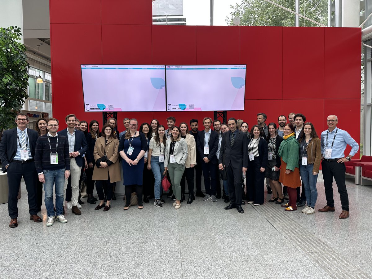 Radio-Onkologie USZ (@radoncusz) on Twitter photo Our department <a href="/RadOncUSZ/">Radio-Onkologie USZ</a> <a href="/Unispital_USZ/">Unispital_USZ</a> at #ESTRO2023
➡️ 16 chair and co-chair sessions!
➡️ 23 oral presentations!
➡️ 10 digital posters!
🔝This is a strong participation! Happy to share our research 🙌 many thanks to all contributors! Our department <a href="/RadOncUSZ/">Radio-Onkologie USZ</a> <a href="/Unispital_USZ/">Unispital_USZ</a> at #ESTRO2023
➡️ 16 chair and co-chair sessions!
➡️ 23 oral presentations!
➡️ 10 digital posters!
🔝This is a strong participation! Happy to share our research 🙌 many thanks to all contributors!