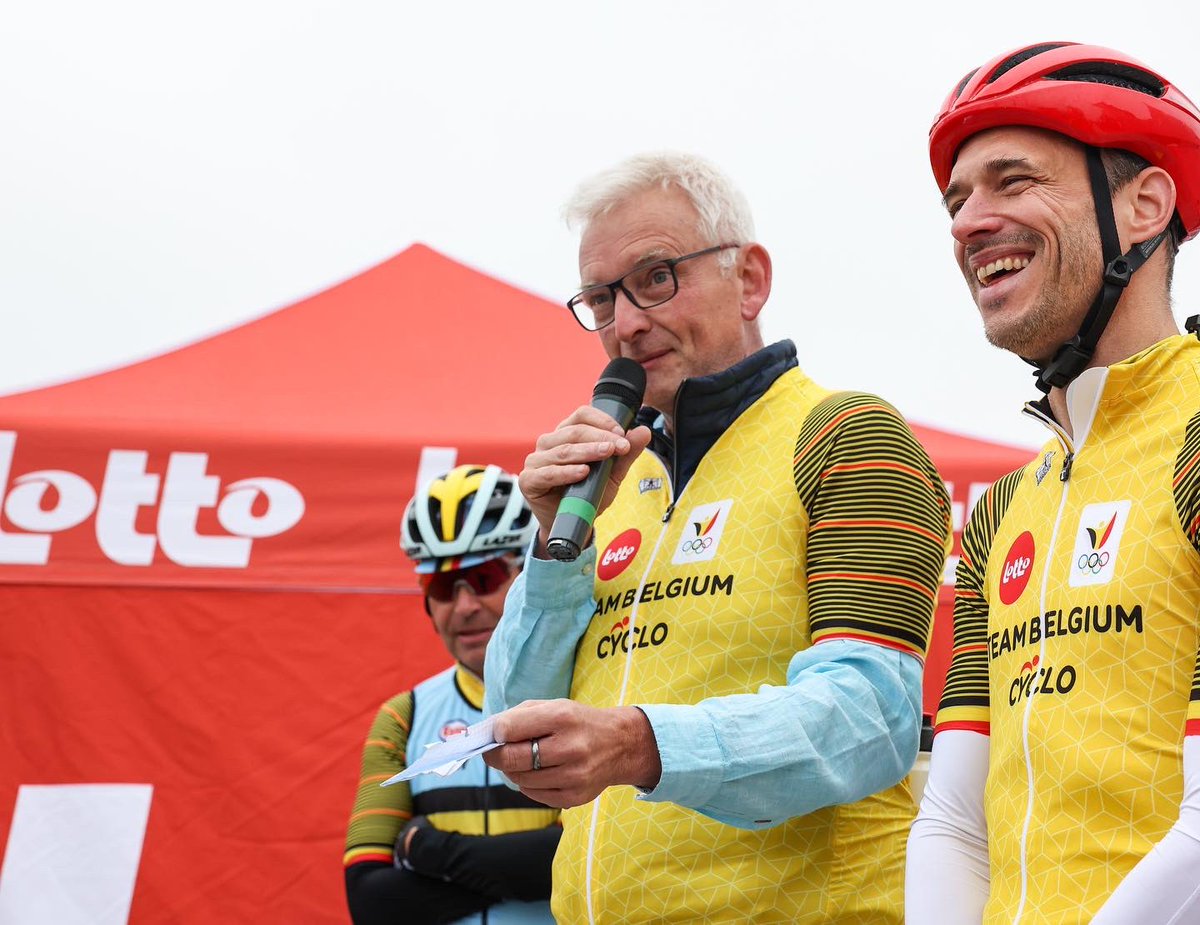 C'est parti! 🎉🚴🏻‍♂️🚴‍♀️ Heel wat sportieve fans én Olympiërs trapten gisteren de campagne van <a href="/teambelgium/">Team Belgium</a> richting de Olympische Spelen in Parijs 2024 af. Één ding is zeker: de sfeer zit alvast goed! 🤩🇧🇪 #lotto #omdathetkan #meerdanspelen  #roadtoparis2024
