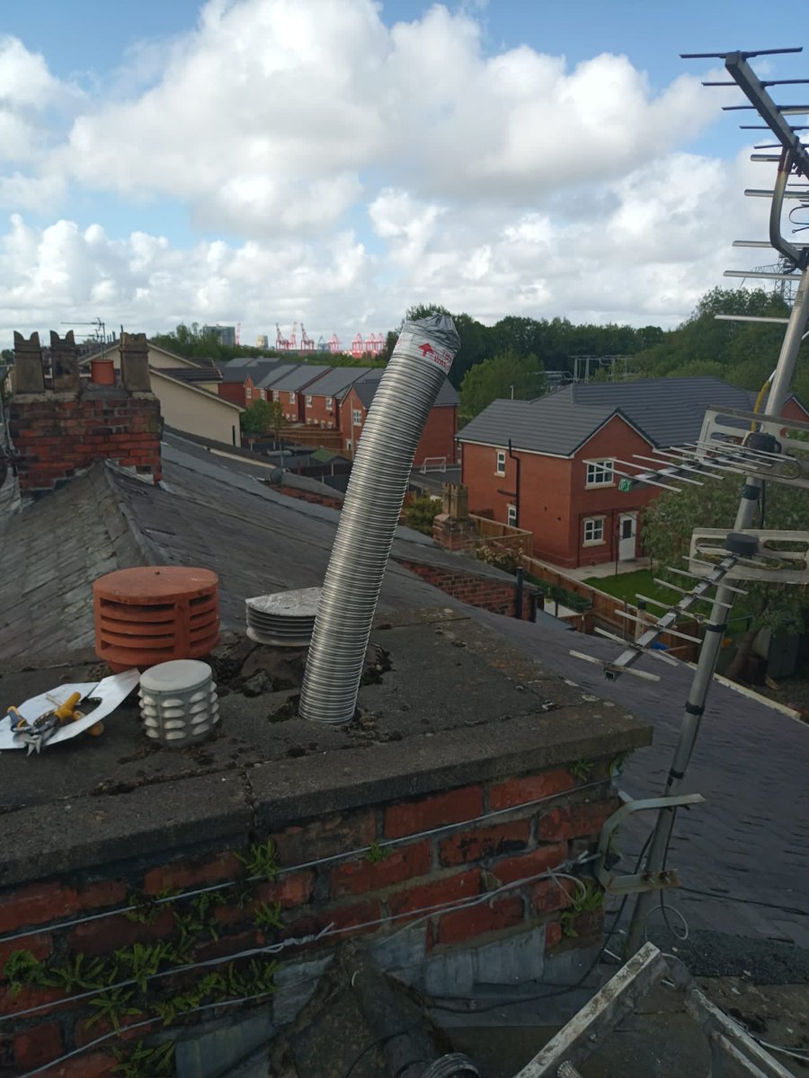 Flueliner chimney pot and cowl installed in Crosby today for another regular customer of ours. #chimneysweep #localcompany #flueliners #cowls #callwilsons ⁦<a href="/CrosbyBubble/">Crosby Bubble</a>⁩ ⁦<a href="/HightownVillage/">Hightown Village</a>⁩ ⁦<a href="/FormbyBubble/">Formby Bubble</a>⁩ ⁦<a href="/CrosbyVillage/">Crosby Village</a>⁩
