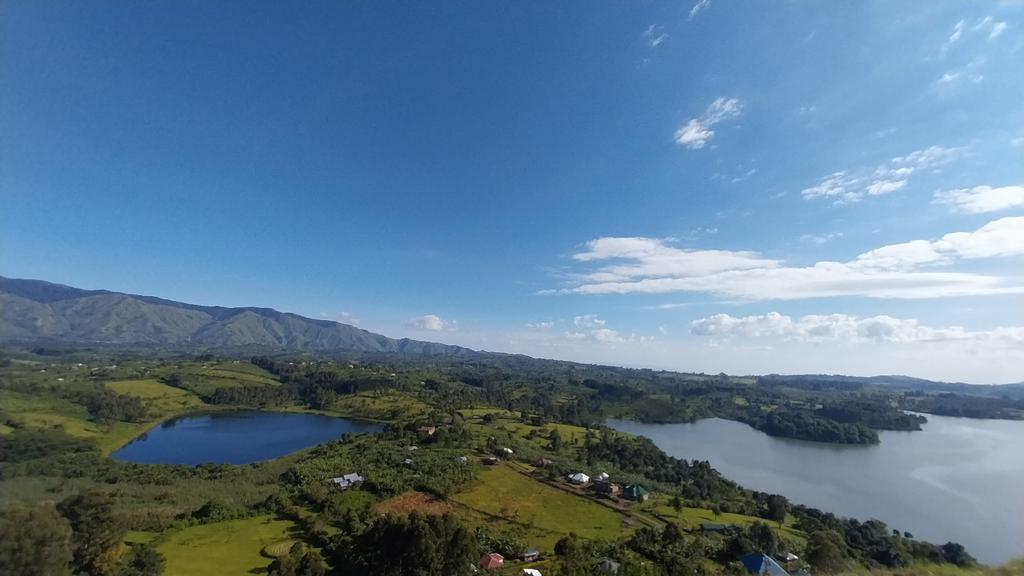 KitaraTourism's tweet photo. Fort Portal area is gifted with over 60 crater https://t.co/8XDCgI74iq: https://t.co/H6RCRDXWGP
#DestinationUganda #destinationkitara #destinationfortportal #destinationtooro #destinationbunyoro #teachinglanguage #teachingsocial #environmentalconservation #farmwork https://t.co/NE1Wamlnbj