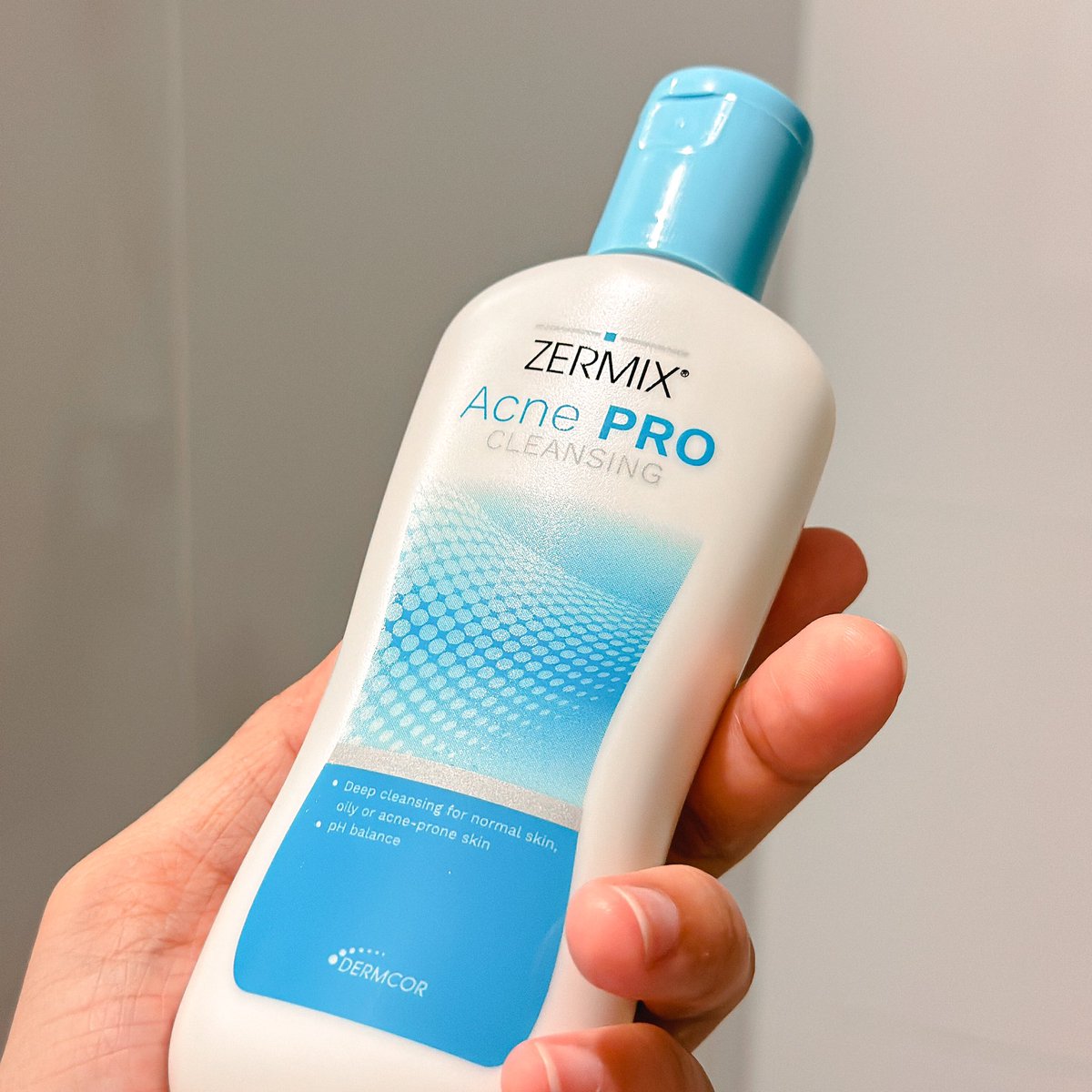 lucksiii's tweet photo. แพ้แมสอีกแล้ว ช่วงเป็นสิวหนักๆใช้โฟมล้างลดสิว Zermix Acne Pro Cleansing💙 ที่คุณหมอแนะนำ ผิวสะอาดไม่เอี๊ยด สิวอักเสบแห้งไวมากๆ ลดสิวอุดตัน ใช้ร่วมกับยารักษาสิวได้นะ เป็นโฟมล้างหน้าที่คนผิวอ่อนแอ ผิวแพ้ง่ายควรมี 👍🏻 #Zermix #ZermixReview #ใช้ดีบอกต่อ #โฟมล้างลดสิว #รักษาสิว #สิว https://t.co/WQePhoj0NG