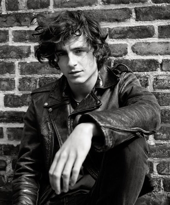 cait-atreides-on-twitter-it-s-giving-90-s-british-indie-underground