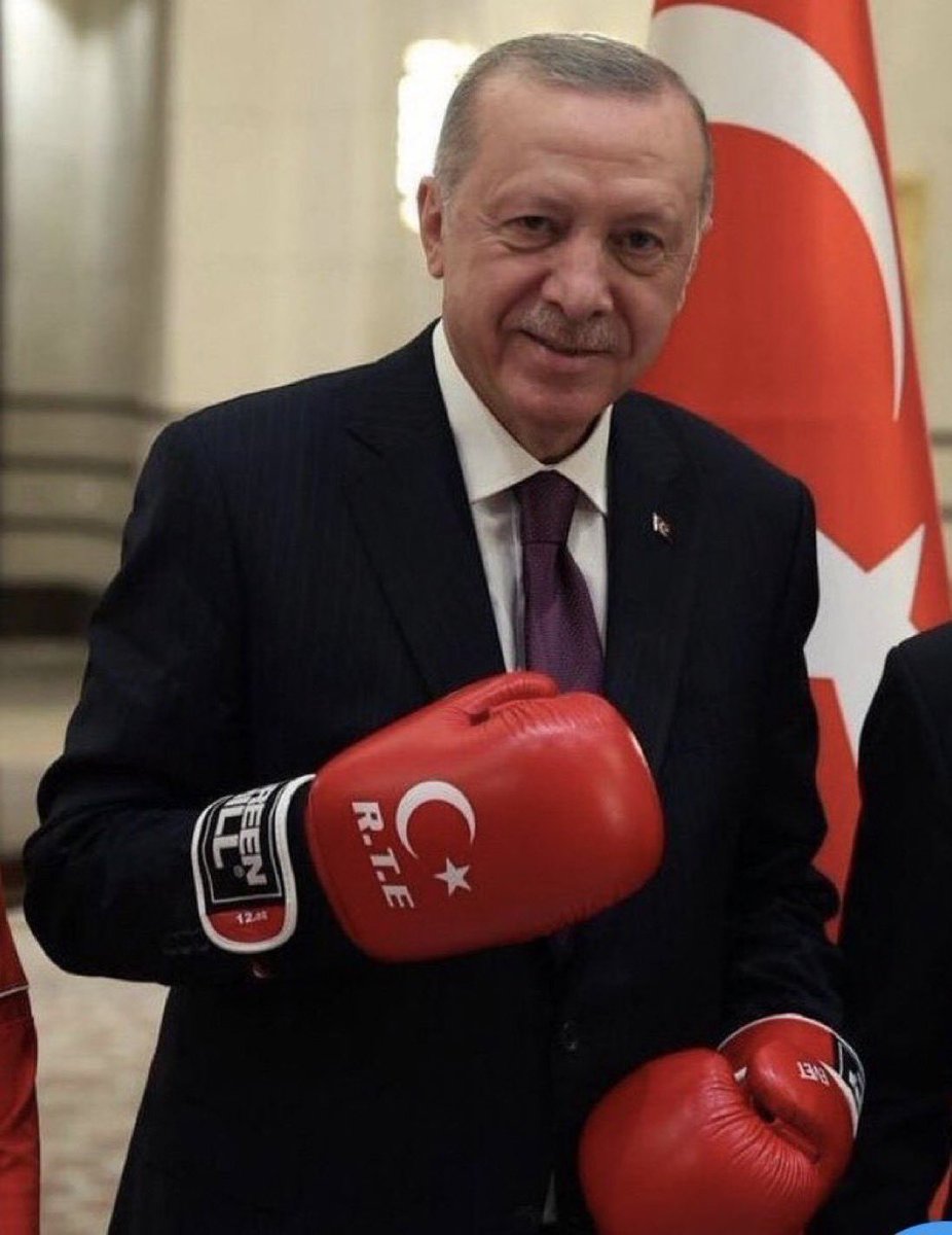 ذكرى فتح القسطنطينية، إسطنبول حالياً، الذي تم على يد السلطان محمد الفاتح في 29 مايو/أيار 1453م الموافق لـ20 جمادى الأولى سنة 857هـ.، وبإذن الله تعالى يفتح الله تعالى يوم 29 مايو 2023م. لعبد أردوغان  فتحاً مبيناً، وينصره نصراً عزيزاً.🤲