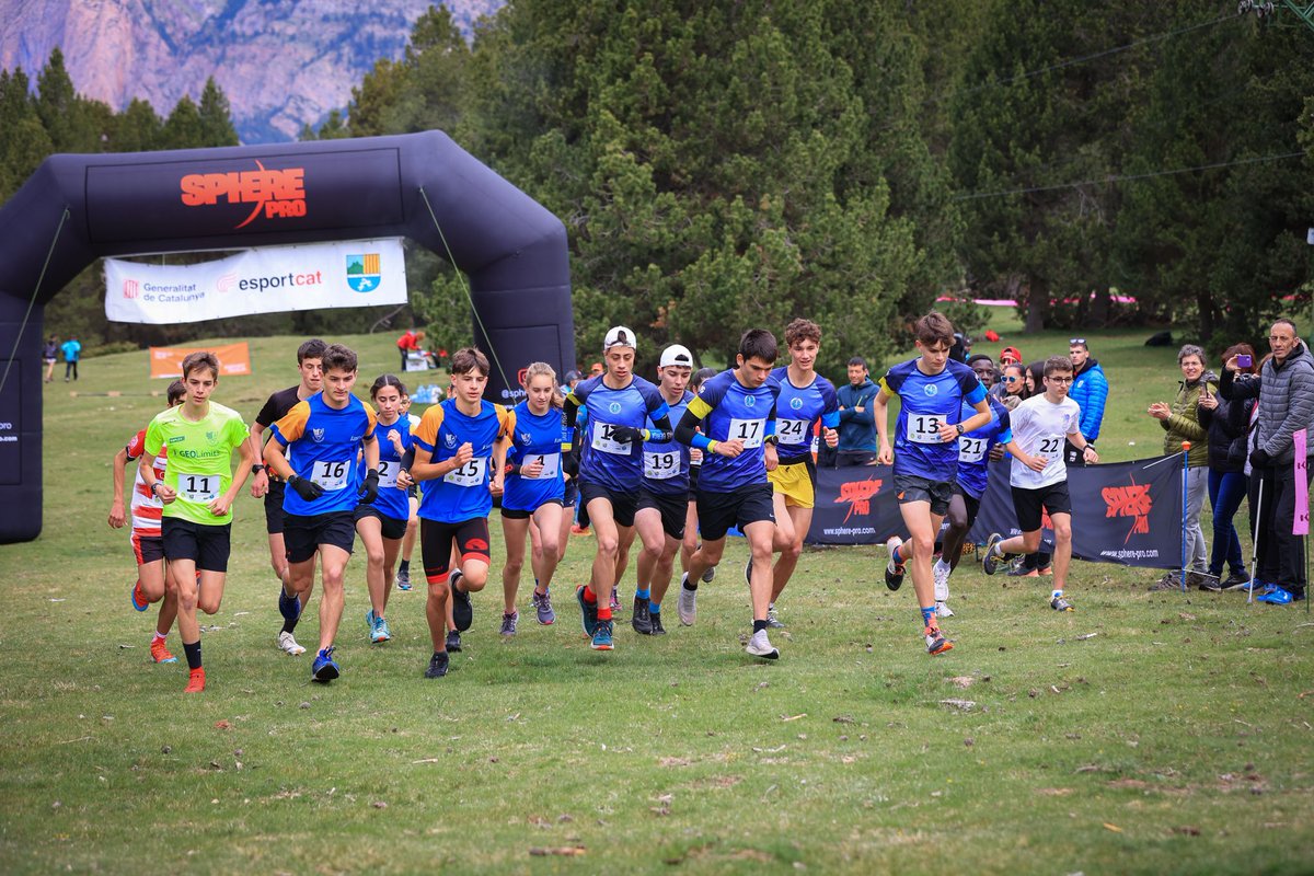 Atletisme_FCA's tweet photo. 👏 La temporada de trail segueix endavant. La Copa Catalana de promoció està en el seu moment àlgid.

Aquest cap de setmana hem viscut una nova prova a Rasos de Peguera, la Petita BRB, organitzada per @JAB_Berga 

📲 https://t.co/M79fjWuIMk https://t.co/TO2r1V36EF