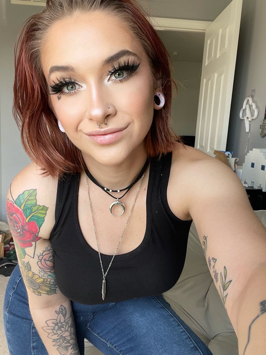 skyler on Twitter: "Shut up my dick is so enormous, die mad"