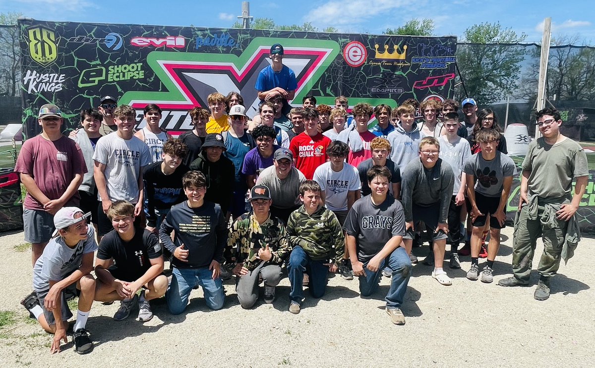 CircleFootball_'s tweet photo. We had a great time this past Saturday playing paintball as a team. Another awesome opportunity to get to know our incoming Freshman &amp; fellowship together with our players &amp; coaches.  #NextPlay #thrivein375 https://t.co/G0XswlOhZX