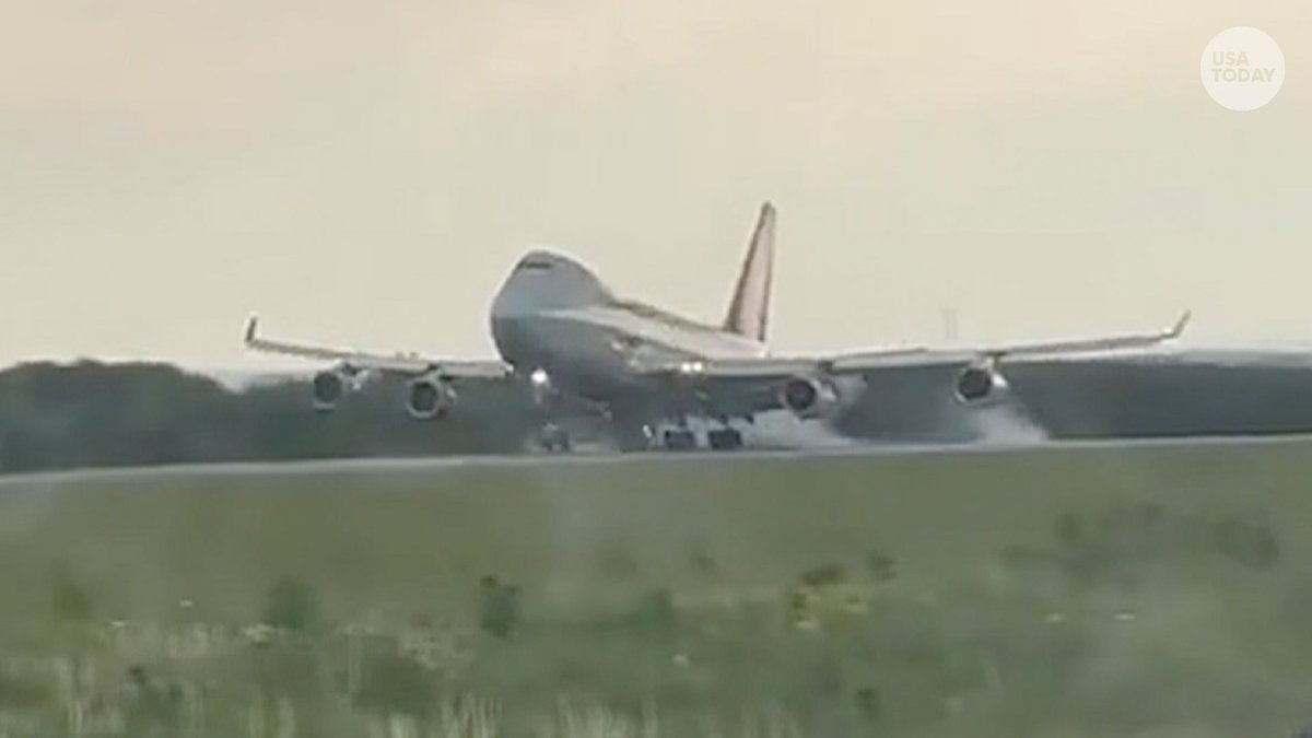 USA TODAY on Twitter "A plane suffered a botched emergency landing