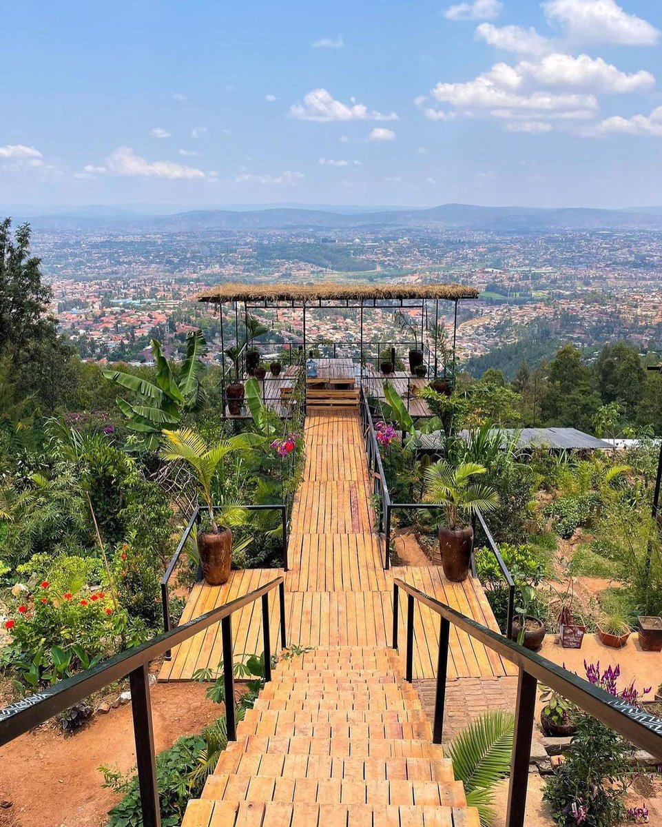 sylvertourss's tweet photo. Posted @withregram • @checkoutrwanda 
Rebero , Kigali 🇷🇼

📍Eagle view Lodge 

📸: @flywithqueenie 
 @naomienafrique 
#rebero #kigali #rwanda #checkoutrwanda #CheckoutAfrica #SylverTours https://t.co/3bmbbO0gNb