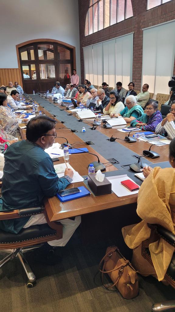 The_MahmudHasan's tweet photo. #Parliamentarians are well-positioned to take action & deliver much-needed lasting results for a climate-resilient nation! Important & timely discussions held on #ClimateSecurity #ClimateFinace #LossAndDamage in a dialogue arranged 4 the #MPs by #BangldeshParliament & @UNDP_BD https://t.co/07LnL8hCOs