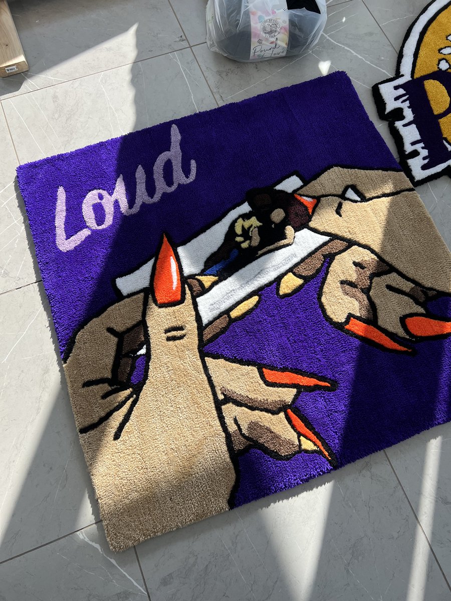 poookieboo's tweet photo. This rug 😮‍💨🔥 https://t.co/G2jmxfrKt5