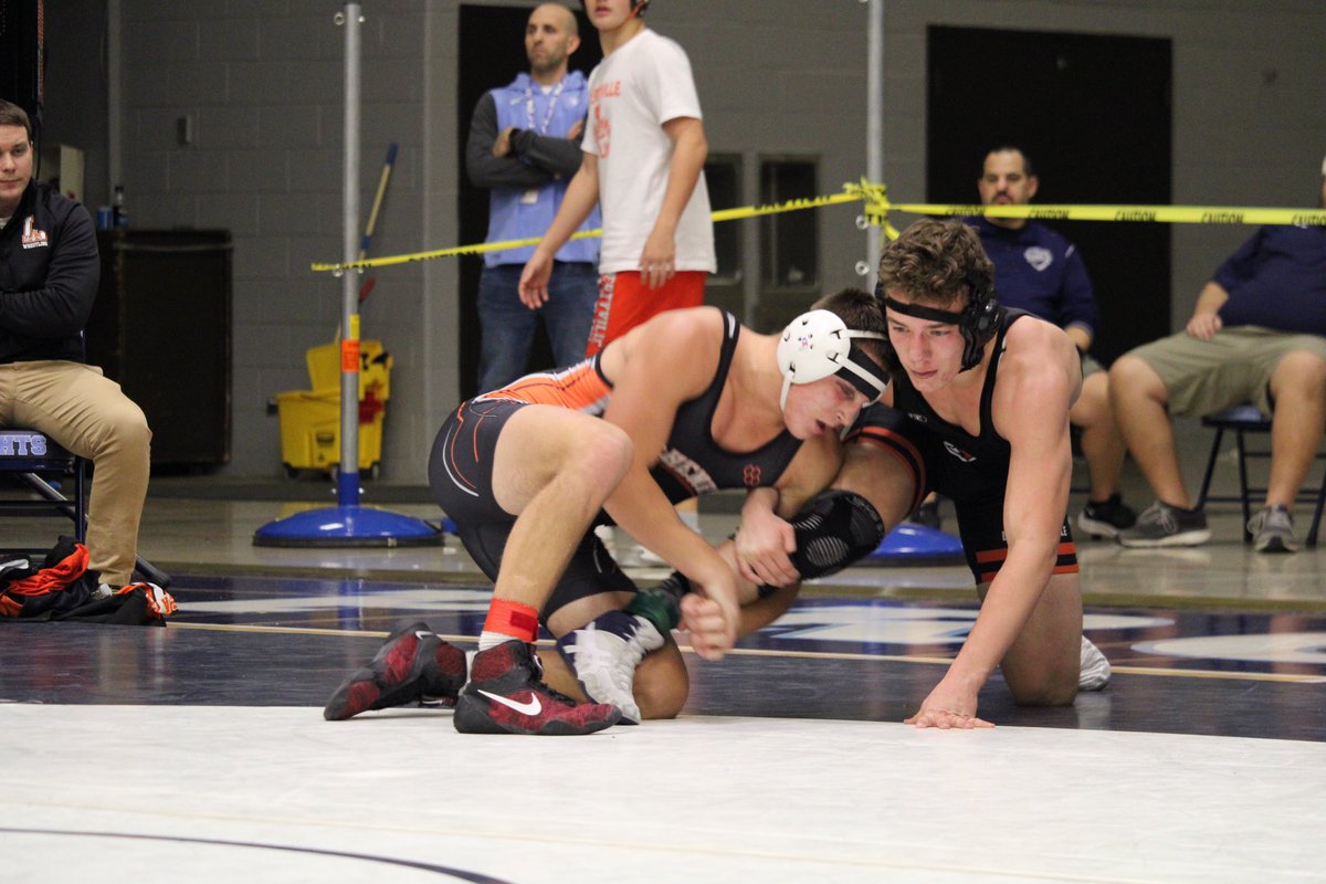 McHenry Wrestling tweet media