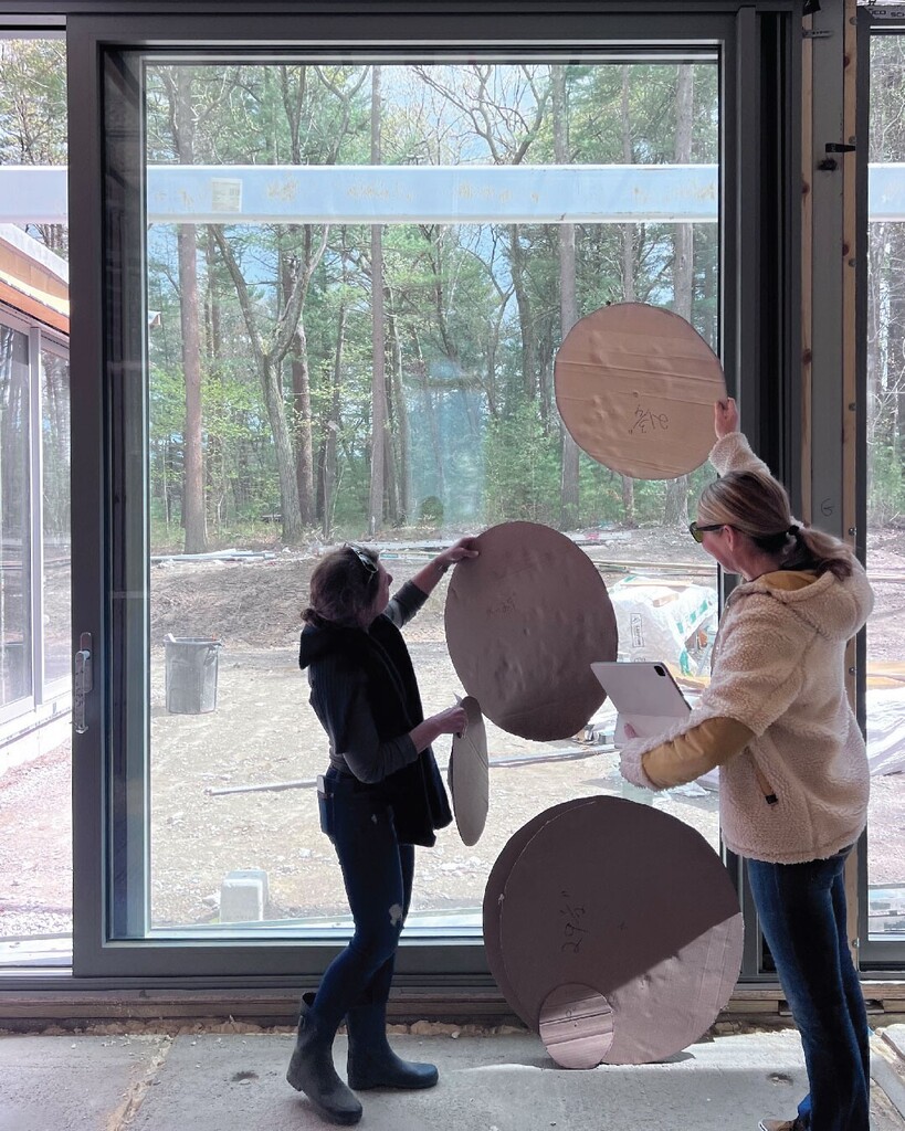 FlavinArchitect's tweet image. Collab time at our Courtyard House project! Team Flavin recently met up with the clients and interior designer @lindsaybentis to work through ideas...as the house takes shape around us. 

#naturalmodern #naturalmodernism #flavinarchitects #design #archit… instagr.am/p/CsQ91RtOrgb/