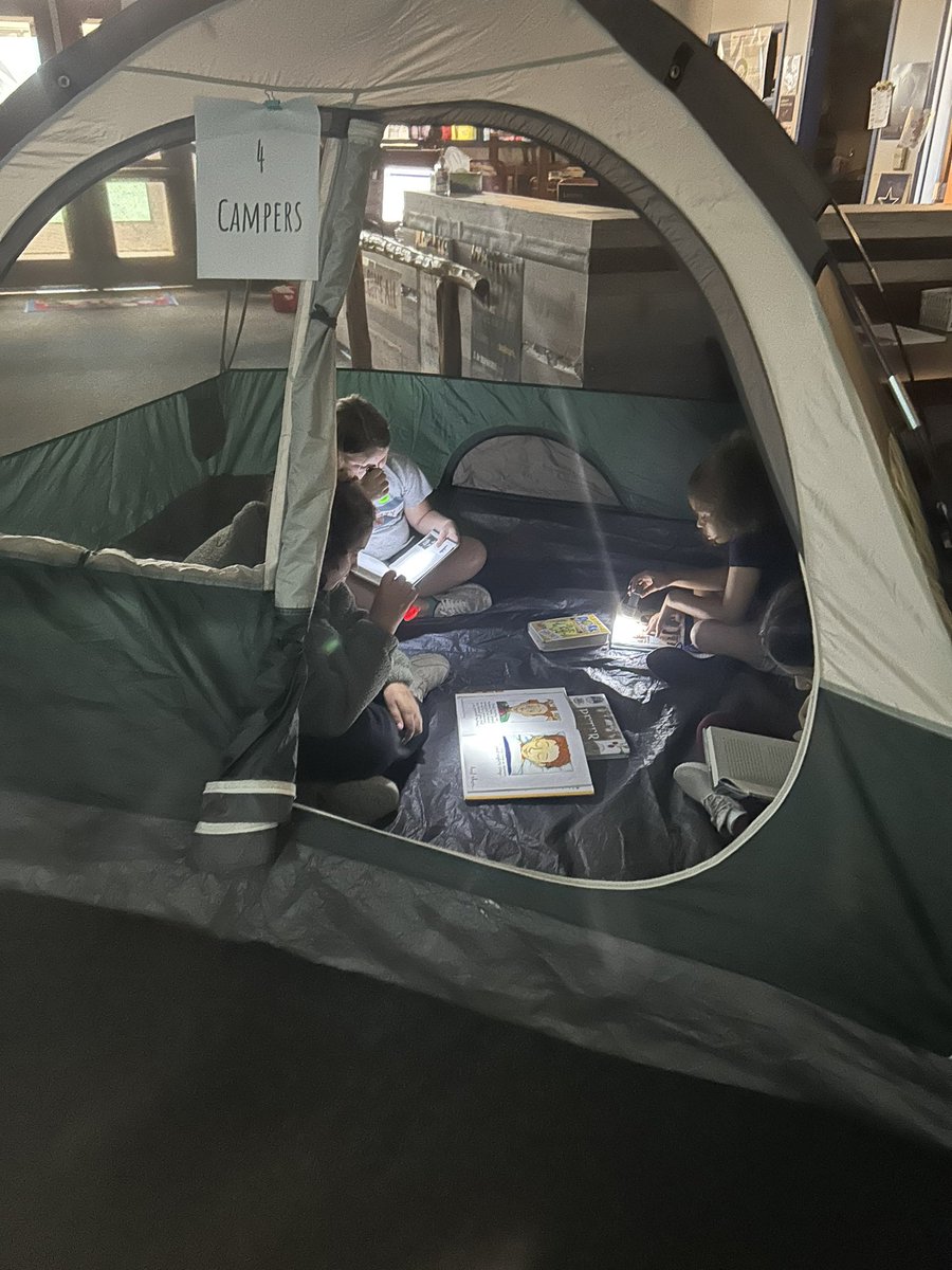 library_spencer's tweet photo. Camp Read-a-Lot is open for business! 🌲⛺️🔦📚 @MISDLibServ #MISDliblove @SpencerBroncos https://t.co/XI98TIfSE4