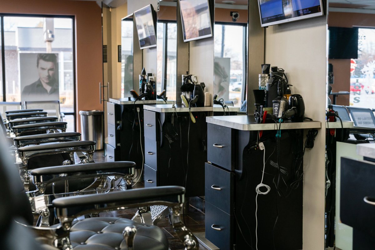 MikelsHairSpa's tweet photo. It's time you treat yourself. Our hours today are 9:30 AM to 7 PM. Visit https://t.co/B8xNhJCMW6 now to learn more about our services! #EvanstonSalon #SkokieSalon #EvanstonStylist #HairInspo #MikelsHairSalon https://t.co/dqcKLsWsZZ