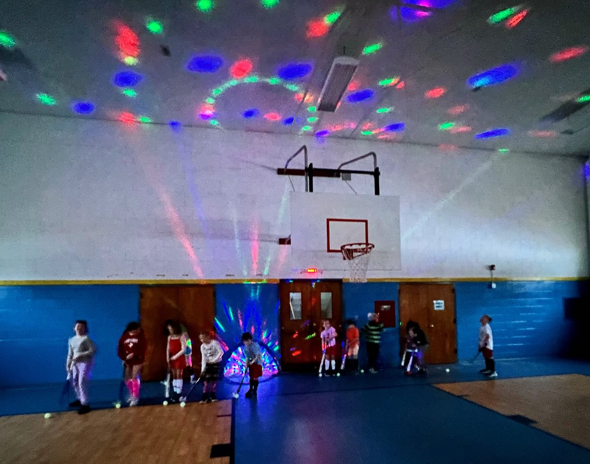 🇺🇸 RT | USA Field Hockey | “If I must start somewhere, right here and now is the best place imaginable.” – Richelle E. Goodrich #FUNFriday
 
Ship City Sticks in Maine spices things up when it comes to indoor training sessions, turning part of the session…