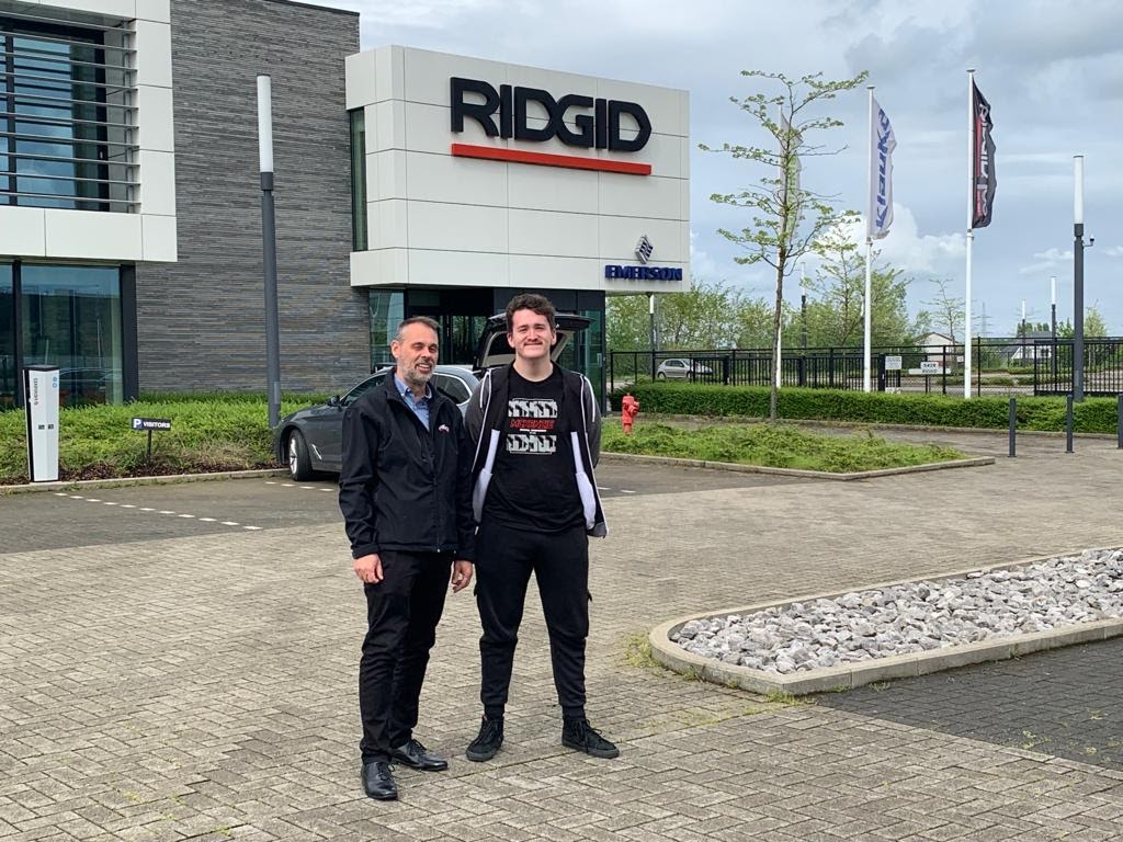 Pipetools's tweet image. Last week, Dave &amp;amp; Simon visited Ridge Tool in Belgium to enhance their knowledge of RIDGID tools. Simon received valuable training, deepening his expertise. As ever, it was an absolute pleasure! 💙 See you soon! 🛠️ #PipeToolSpecialists #RidgeToolEurope #RIDGIDTools
