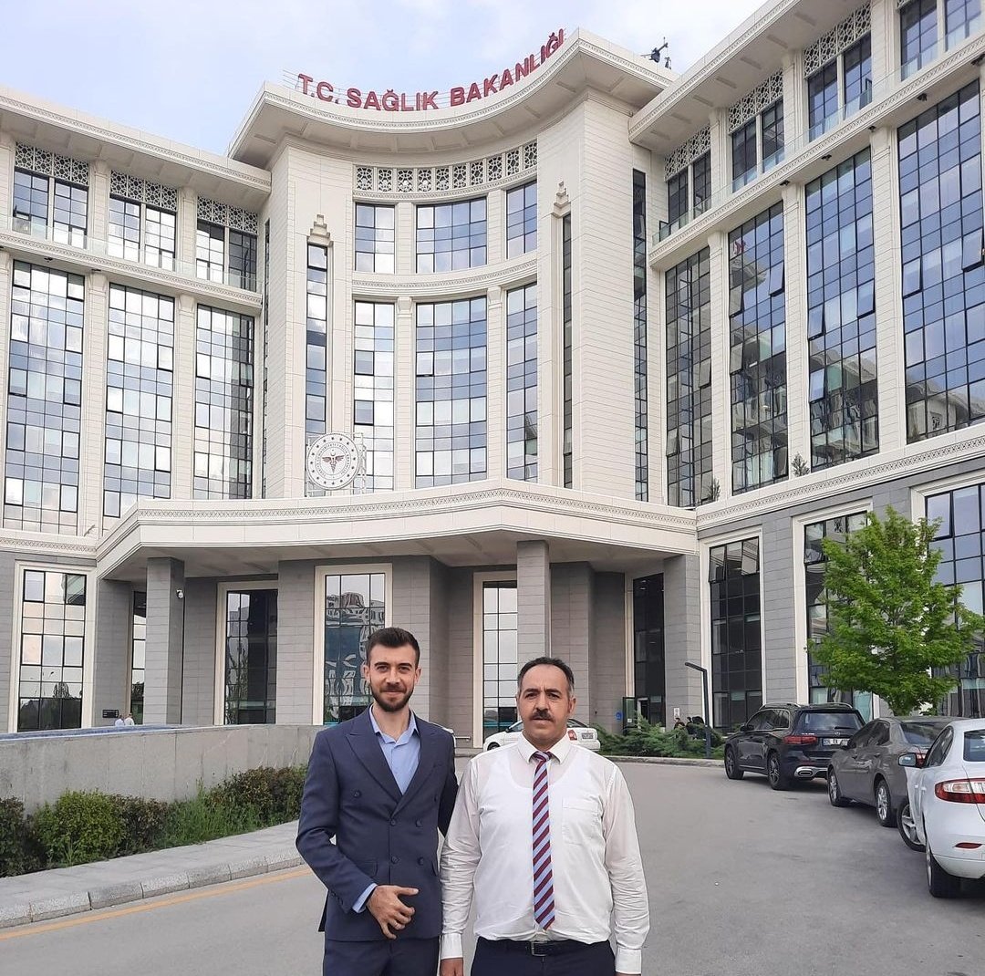 SleymanUYANIK06's tweet photo. Çkys Bekleyen Kimler Var?

Bir Müjde Daha Vermek İsterim Ama @saglikbakanligi na gitmem gerek.

Sayın @RTErdogan @kilicdarogluk @drfahrettinkoca @suleymansoylu 2023/5  İle Atanan Sağlıkçı Gençler Çkys'ye Düşüp Hemen Göreve Başlamak İstiyor.
Hayat Kısa Üzmeyelim Gençleri

#Zimmet https://t.co/rUKbeMd3ly