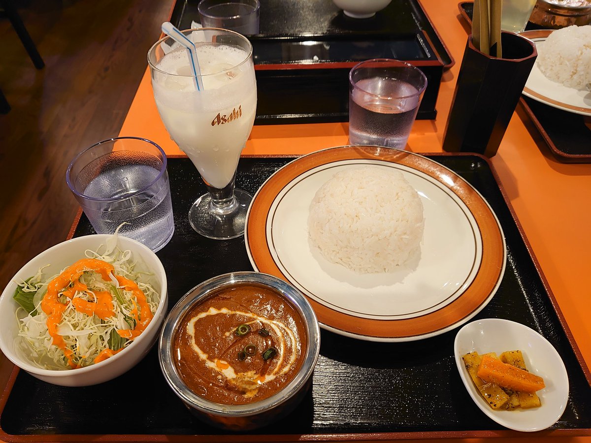 kazu5296pdl's tweet photo. 2023.5.12 (FRI)
食事を楽しみながらのライブという
贅沢な時間🎵
ゆったりとした雰囲気で、
心地よい空間でした💕
カレー、美味しかったなぁ🍛
また食べに行かなきゃ…✨
仕事を定時���あがらせてもらい、
ダッシュで向かいました💦
行かせてくれた職場の皆さんに感謝です🍀
#PMC
#Chulo
#DinnerLive https://t.co/xtfaZH3gzd