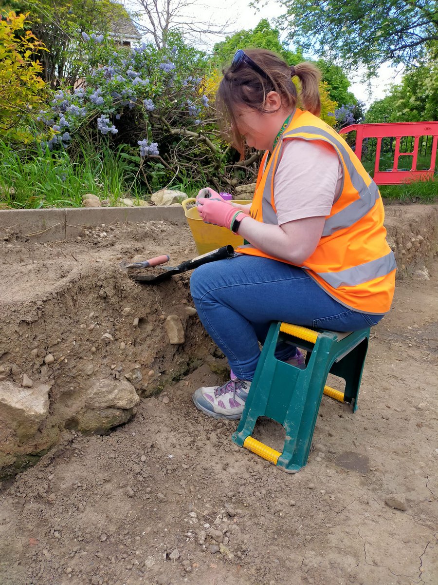 YArchaeology's tweet image. It's #GlobalAccessibilityAwarenessDay and to go with our #York training excavation, we made an #accessguide for our site! We offer a quiet cabin, accessible portaloos, even adaptive trowelling positions, shown here by the amazing Lucy!
yorkarchaeology.co.uk/access-guide-w…
