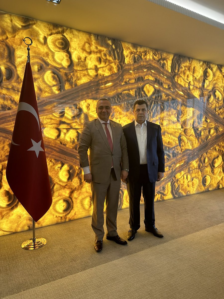 muratkocak77's tweet photo. EMEKÇİLERİMİZİN UMUDUSUNUZ İYİ Kİ VARSINIZ GENEL BAŞKANIMIZ SAYIN PEVRUL KAVLAK 

ÖLÜMÜNE YANINIZDAYIZ ÇOK DEĞERLİ LİDERİMİZ ÖNDERİMİZ GENEL BAŞKANIMIZ DÜNYA DURDUKÇA SİZDE İNŞALLAH GENEL BAŞKANIMIZ OLARAK BAŞIMIZDA DURURSUNUZ CENÂB-I ALLAHIM SİZE GÜÇ KUVVET SAĞLIK SIHHAT VERSİN https://t.co/afXYqNIaBG
