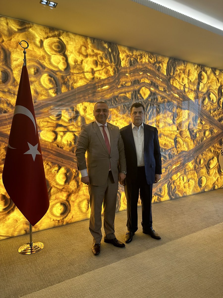 muratkocak77's tweet photo. EMEKÇİLERİMİZİN UMUDUSUNUZ İYİ Kİ VARSINIZ GENEL BAŞKANIMIZ SAYIN PEVRUL KAVLAK 

ÖLÜMÜNE YANINIZDAYIZ ÇOK DEĞERLİ LİDERİMİZ ÖNDERİMİZ GENEL BAŞKANIMIZ DÜNYA DURDUKÇA SİZDE İNŞALLAH GENEL BAŞKANIMIZ OLARAK BAŞIMIZDA DURURSUNUZ CENÂB-I ALLAHIM SİZE GÜÇ KUVVET SAĞLIK SIHHAT VERSİN https://t.co/afXYqNIaBG