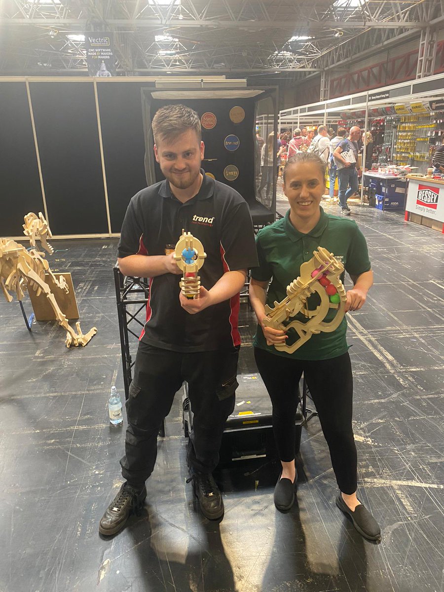 Epoxycraft_'s tweet photo. We had a blast at #MakersCentral2023! 😎 It was great to see Dan Lee Boatbuilding, @trendtooltech, and @nickzammeti. 🤩 Shoutout to all who engaged with us and shared thought-provoking conversations! 🤝 #Resin #Epoxy #WoodWorking #MakersMovement #Collaboration #EntropyResins https://t.co/qAtuuSkIo6