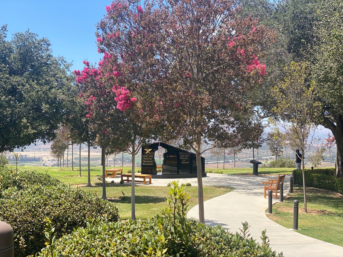 WWFoundation's tweet photo. Today for #MonumentMonday, we look back at the #GSFMM in Simi Valley, CA at the @Reagan_Library. We are grateful for our friends at the @Reagan_Library and the @GarySiniseFound for their devotion and commitment to the mission to Honor+Recognize+Serve! #TheCauseIsGreaterThanI https://t.co/DKXyfbqJwY