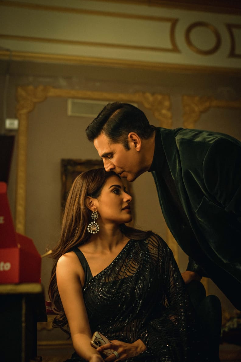 SinghRowdysingh's tweet photo. @BPraak hits Hattrick with #KyaLogeTum #voice #pain #vintage #picturization hope it's chartbuster for sure!  
Frankly I liked the song &amp; presentation 
Finger crossed 🤞
@akshaykumar sir act #emotional
#Superb 👍💔 https://t.co/O3ILxrPkbW