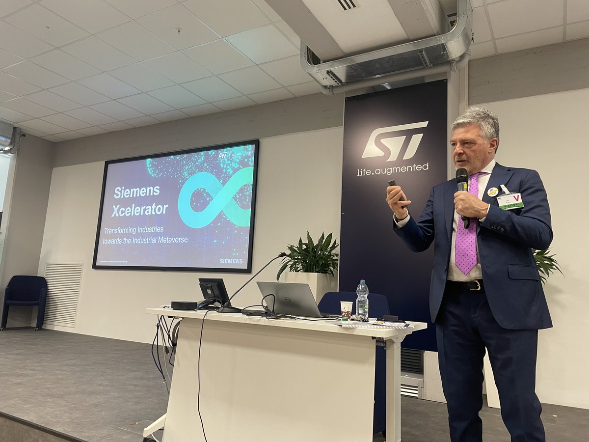 Giulian1Busetto's tweet photo. Thank you STMicroelectronics for hosting me today to hold a @Siemens Keynote Speech during BCD Days @siemensindustry #SiemensEDA #Xcelerator #IndustrialMetaverse #digitalization #industry40 #Sustainability #DigitalTransormation #cybersecurity https://t.co/1o5mXHjKby