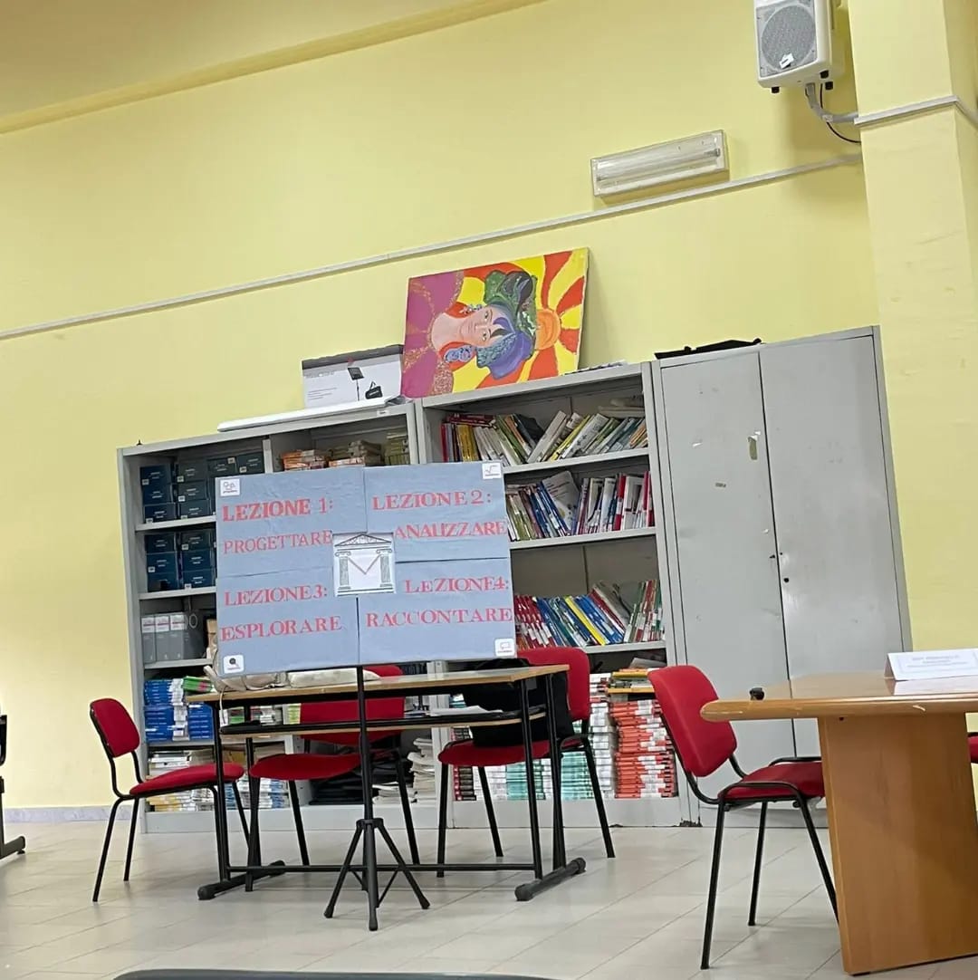 Vox_Musei's tweet photo. Noi del team Vox Musei abbiamo tenuto una conferenza nell'aula magna della nostra scuola con il dott. Cangianiello, la dott.ssa Marino e il dott. Di Cresenzo per concludere il nostro percorso Asoc. Ringraziamo tutti per il sostegno che ci avete dato. #asoc2223 #opencoesione https://t.co/KSqWKI0HY2