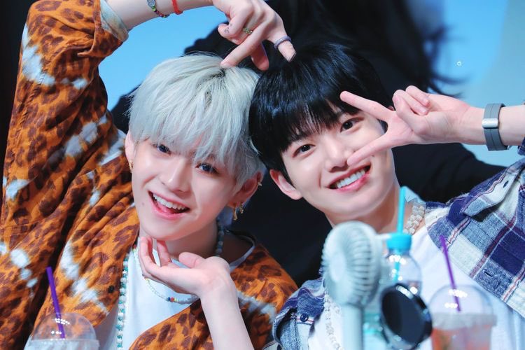 trsrpinklee's tweet photo. #teufind 

Hello, my name is kyleen but you can call me kyle! I'm looking for more teume moots but any fandom is fine^^ 

- still a minor
- infp
- not new to stantwt/kpoptwt
- she/her
- a jeongshikyu biased 
- interactive https://t.co/UBYJXgs89w